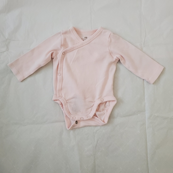 H&M Baby (2-4M) Bodysuits (3-Pack) - Picture 3 of 8